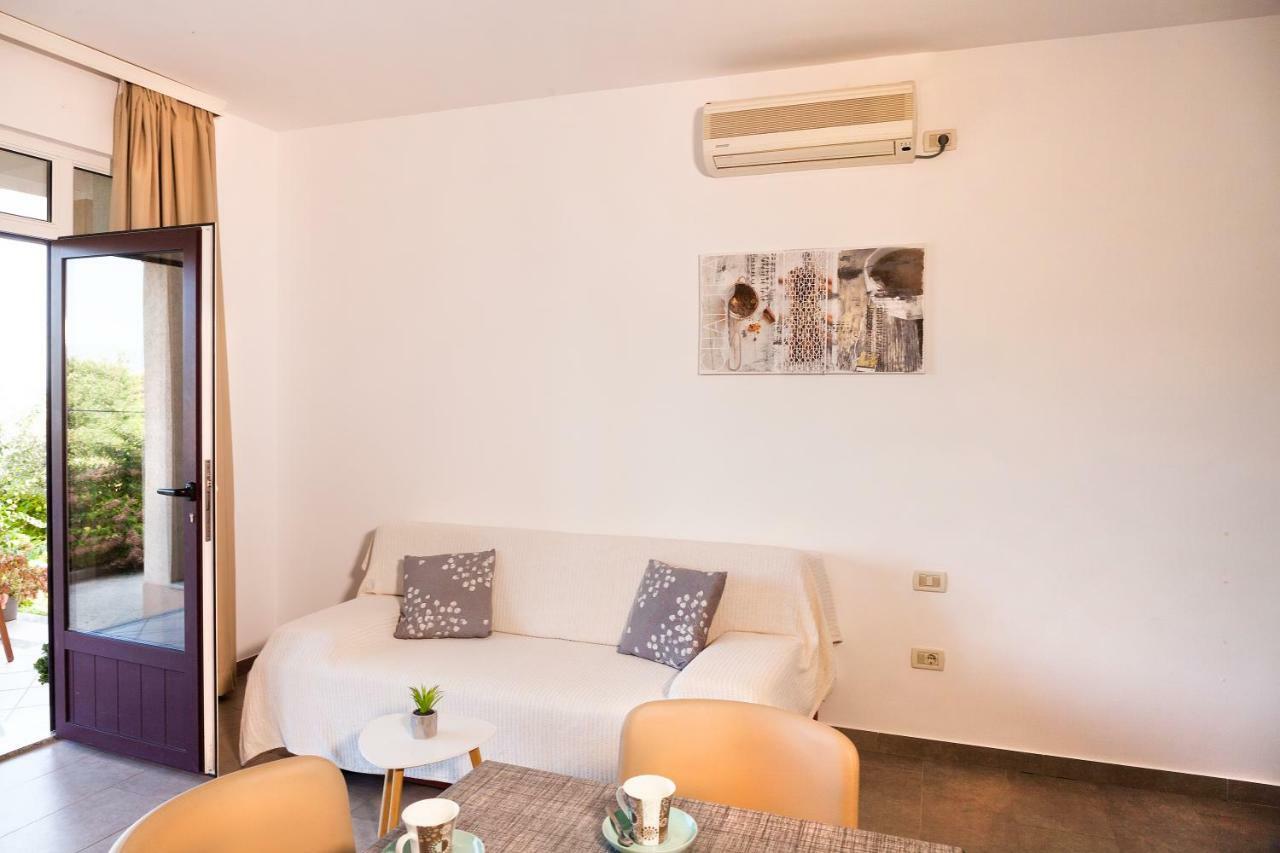Apartment Villa Lidija Lovran Exteriör bild