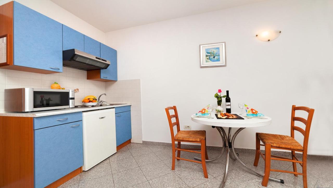 Apartment Villa Lidija Lovran Exteriör bild
